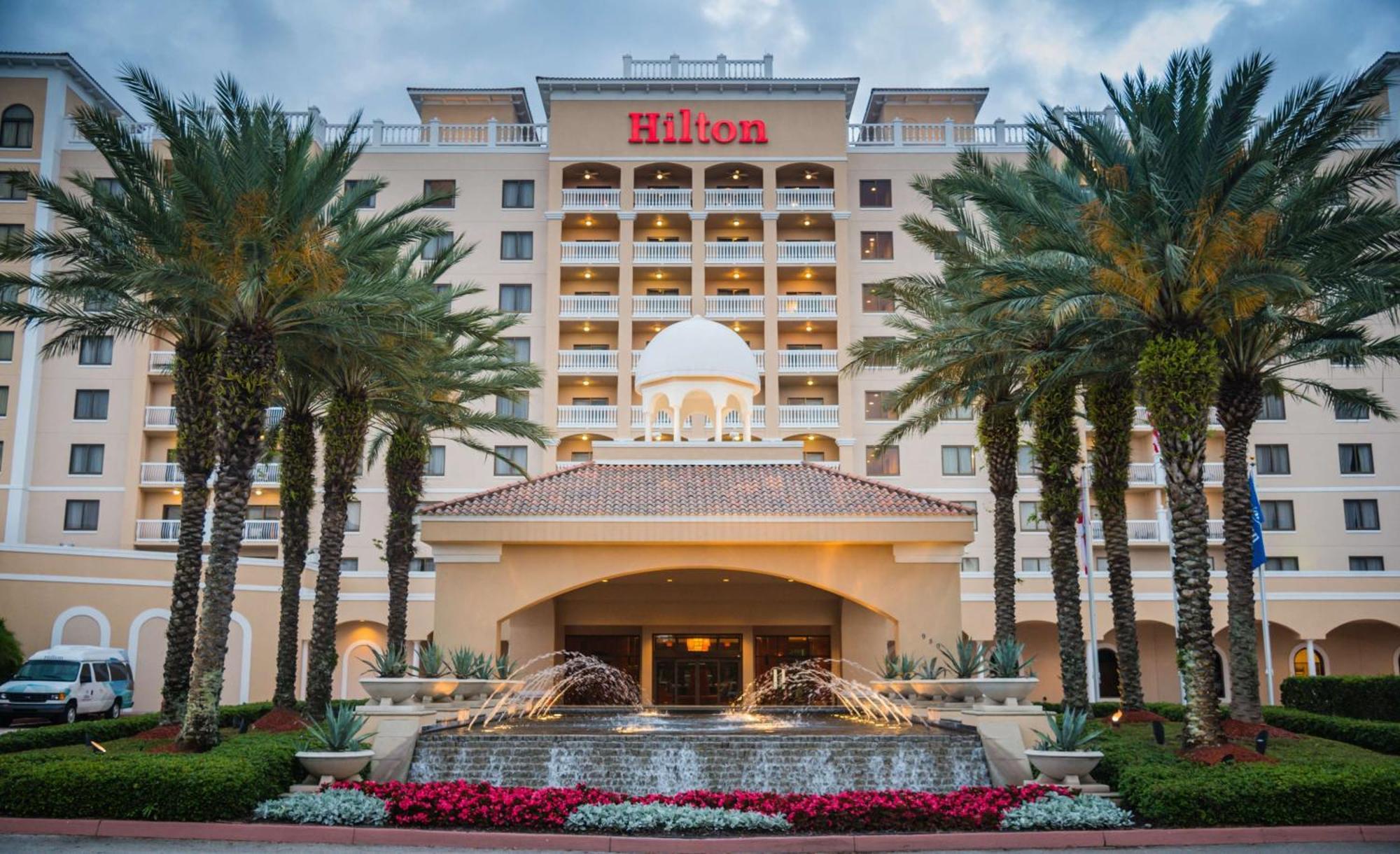Hilton St. Petersburg Carillon Park Hotel Bagian luar foto