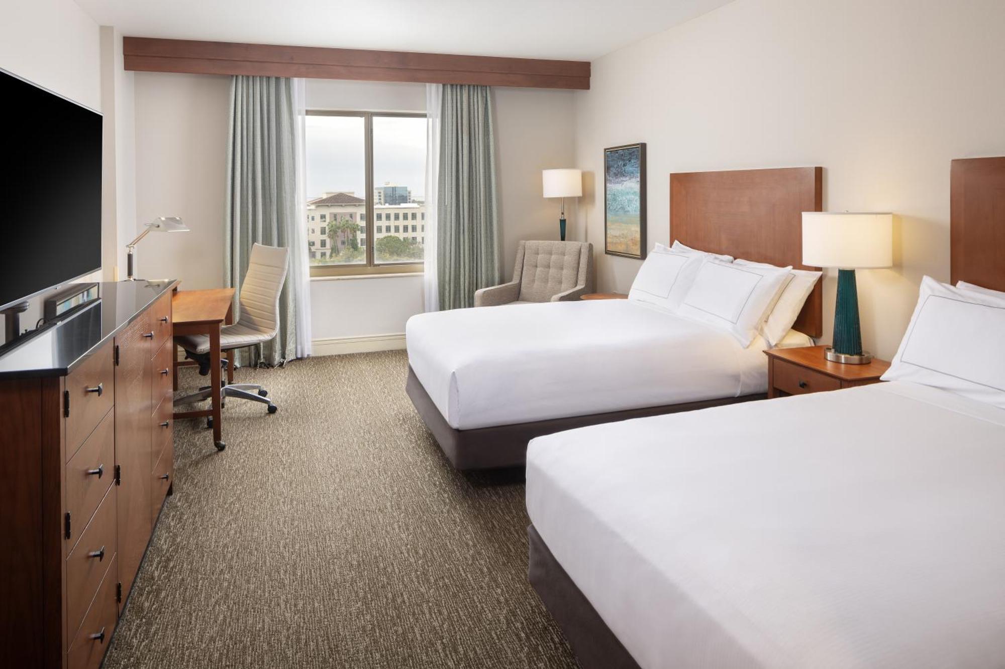 Hilton St. Petersburg Carillon Park Hotel Bagian luar foto